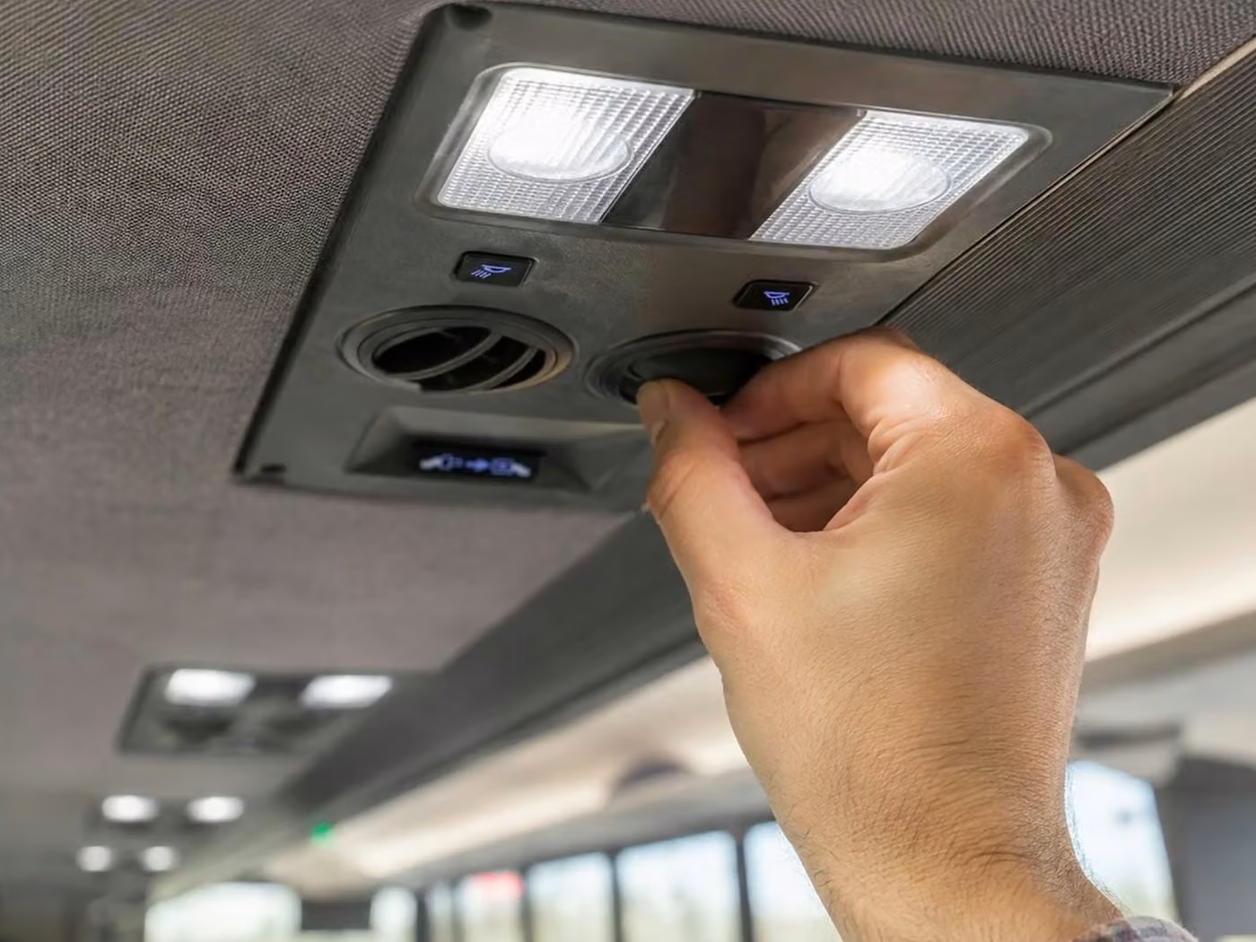 laguna hills 15 passenger minibus air conditioning