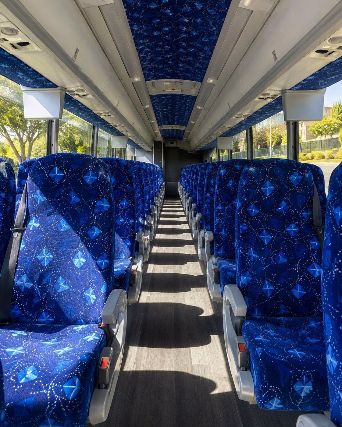 laguna hills 15 to 50 passenger prom party buses and sprinter limos in laguna hills