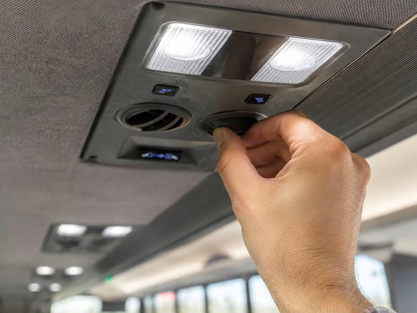 laguna hills 20 passenger minibus air conditioning