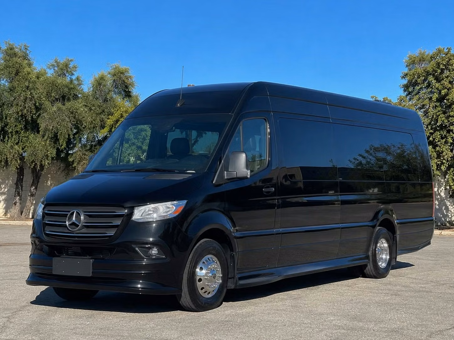 laguna hills charter buses minibuses party buses and sprinter vans in laguna hills
